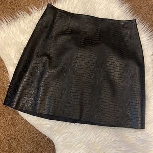 NWT Express Hi Waist A Line Snake Mini Skirt - Sz 8